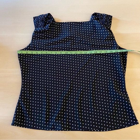 REITMAN’S polka dot X-Large Black and White flowy sleeveless shirt. - Picture 4 of 6